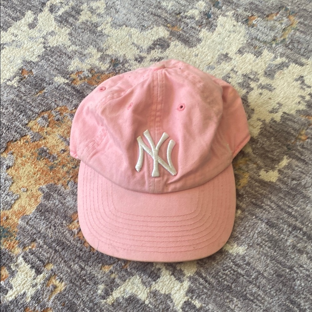 Women’s light pink Forty Seven hat